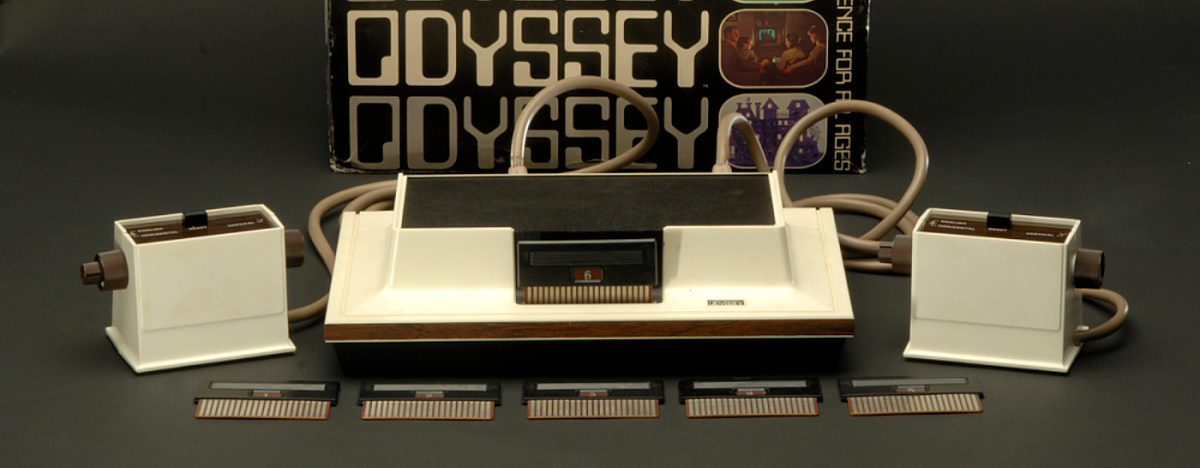 Первая консольная игра. Консоль Magnavox Odyssey 1972. Игровая приставка Magnavox Odyssey. Консоль Magnavox Odyssey. Magnavox Odyssey 1972 игры.