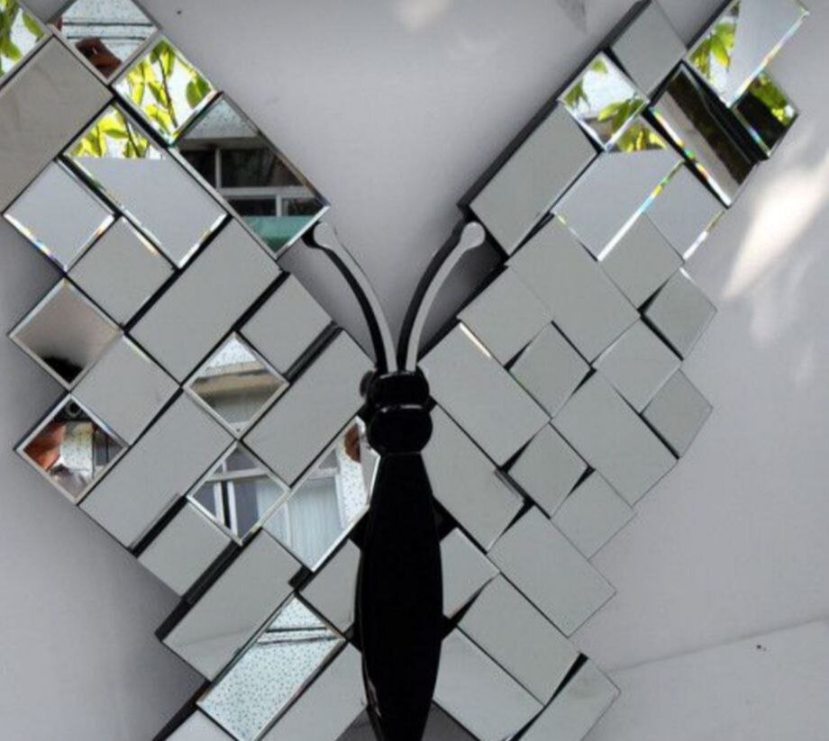 Настенные украшения. Зеркало настенное из кусочков. Декоративные зеркала. Декорирование зеркала мозаикой. Красивые зеркала.