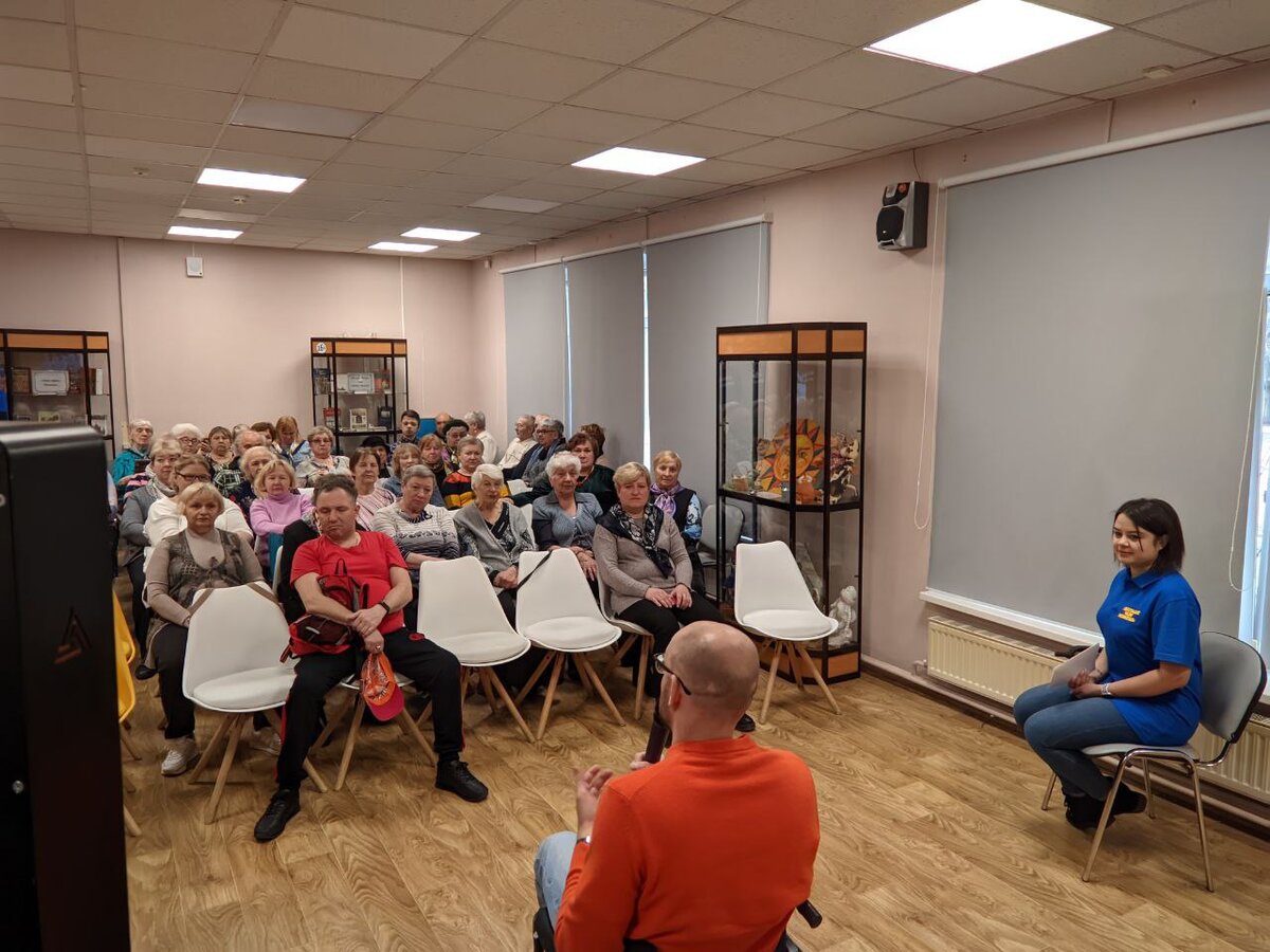 Выступаю в библиотеке 