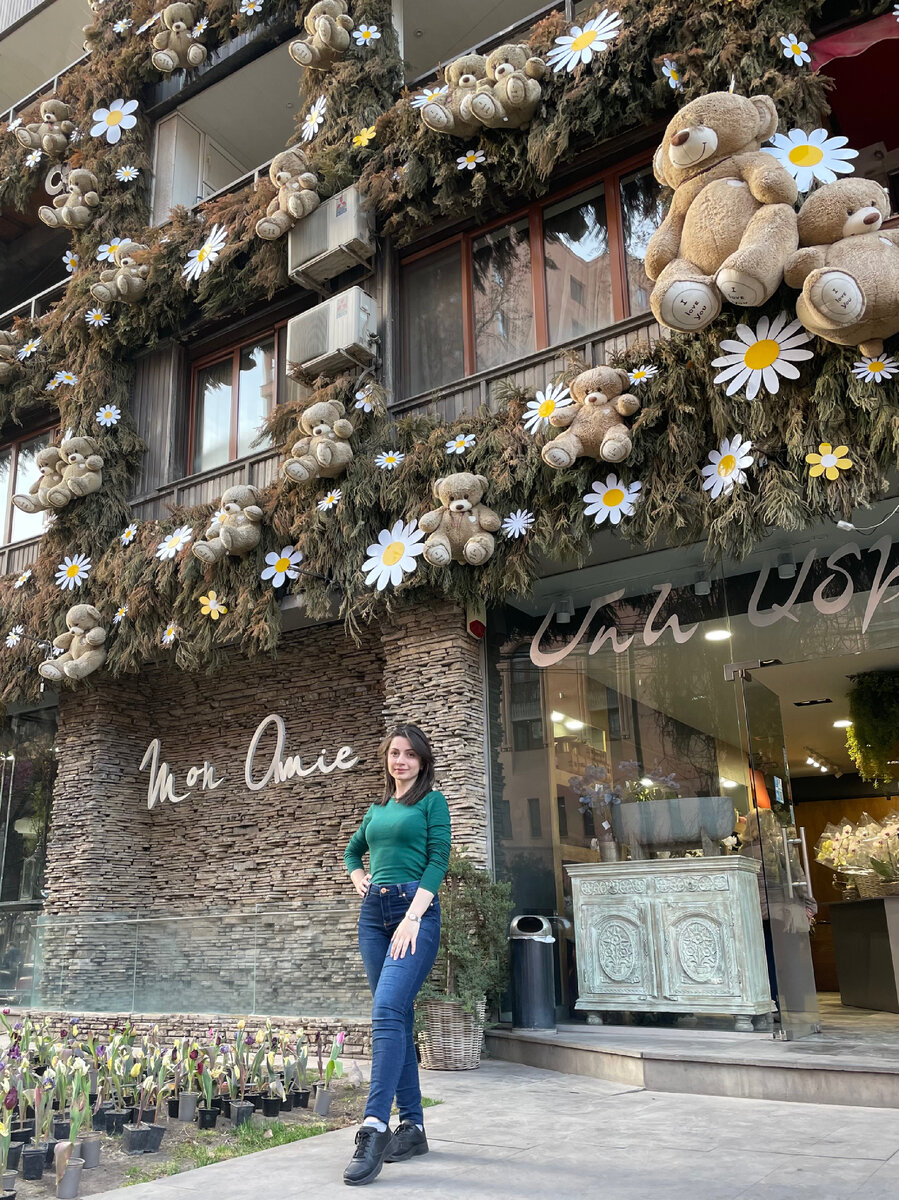 Самая милая улица Еревана - М. Сарьяна