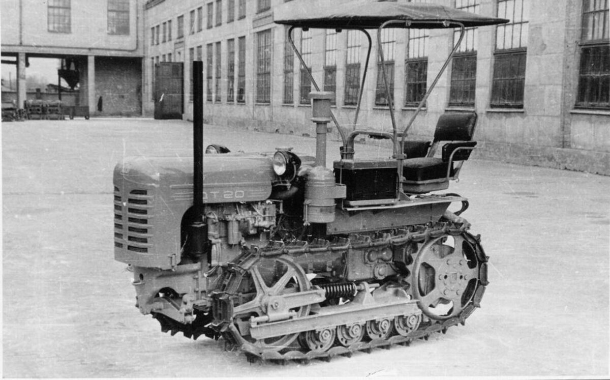 Мини гусеничный трактор 1935г
