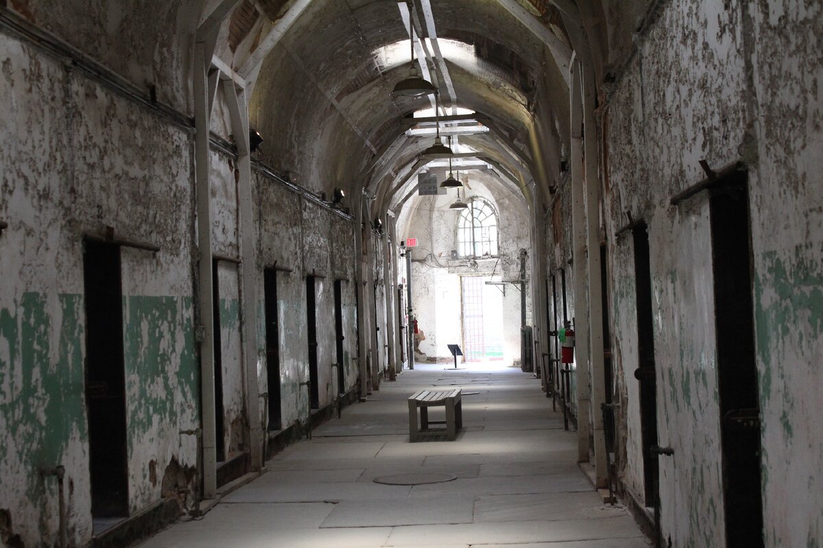 Глубокое тюрьма фото