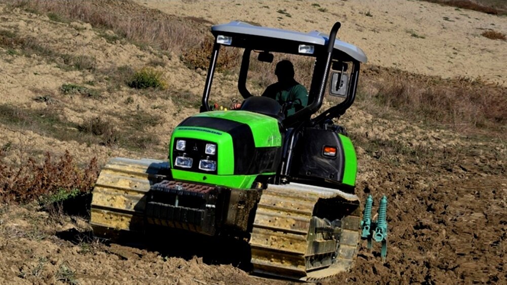 Специальный гусеничный трактор AgroClimber