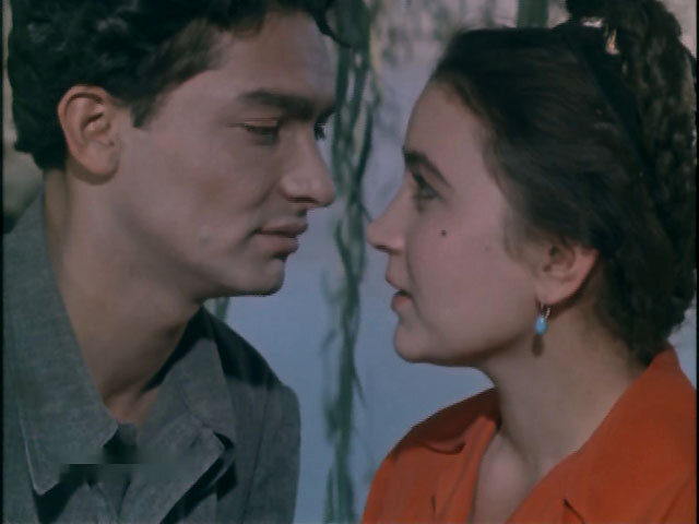 Я встретил девушку фильм. 1957 — Я встретил девушку (Режиссёр р. Перельштейн). Фильм я встретил девушку 1957 года. Взгляд Таджикфильм 1988.