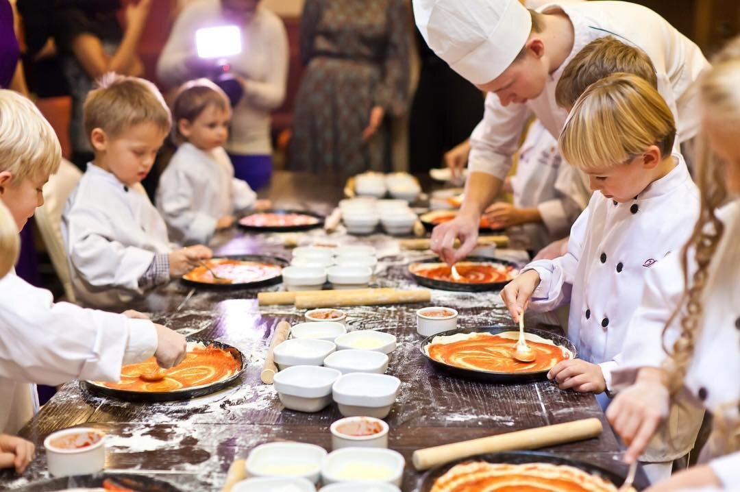 Детские кулинарные мастер-классы в кафе-пекарне «Синнабон»