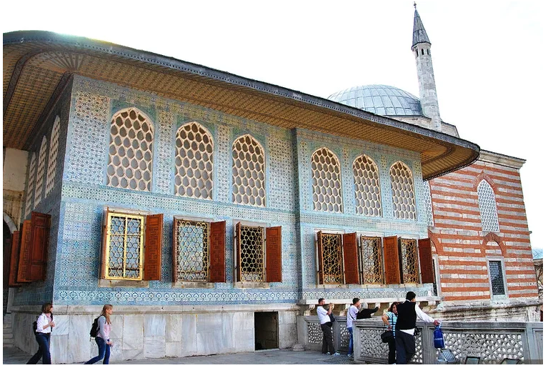 Кафес в Топкапы в наши дни. Яндекс картинки