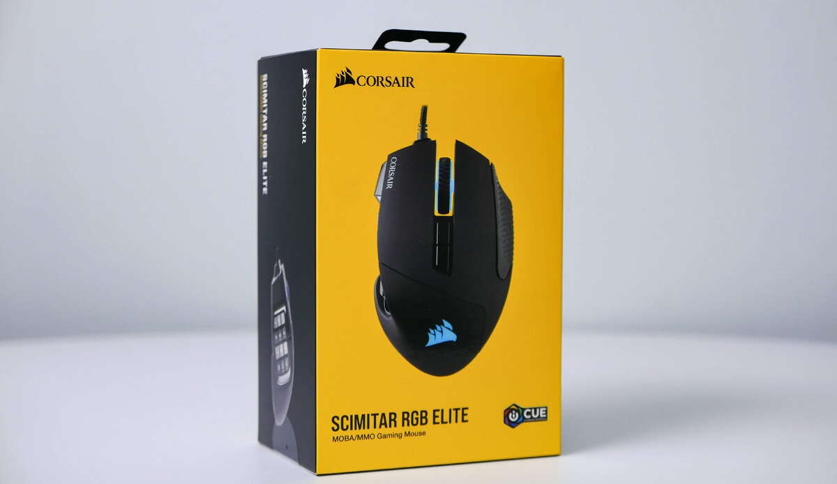 Corsair не изменяет своему желто-черному стилю