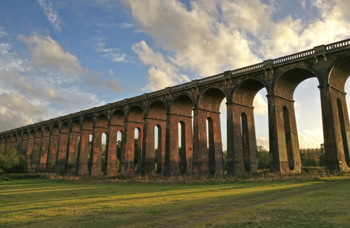 виадук, постро­енный в 1841 году по римским образцам, The Balcombe Circularflickr.com/sagesolar