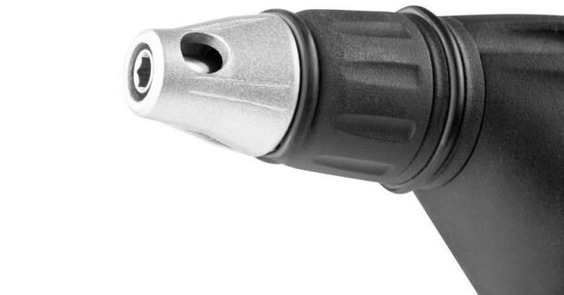  Повесить полку, прикрутить плинтус и другие работы по ввинчиванию саморезов вручную, пользуясь всего лишь крестовой отверткой - настоящий ад для мастера.-9