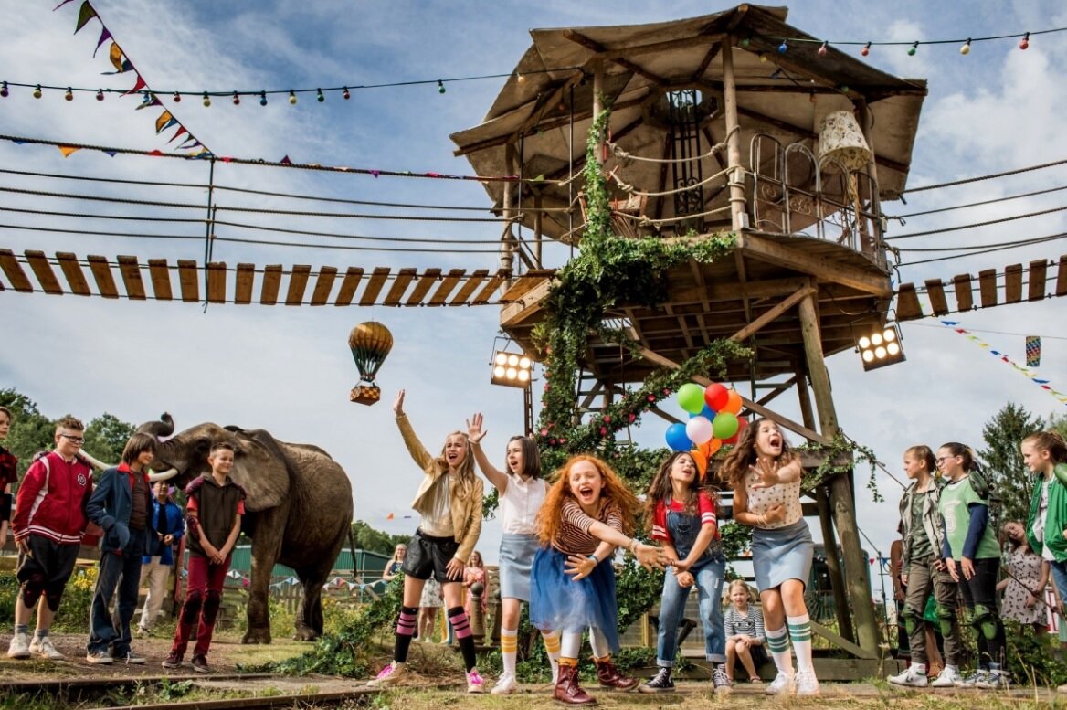 Кадр из фильма: Маленькая мисс Дулиттл.