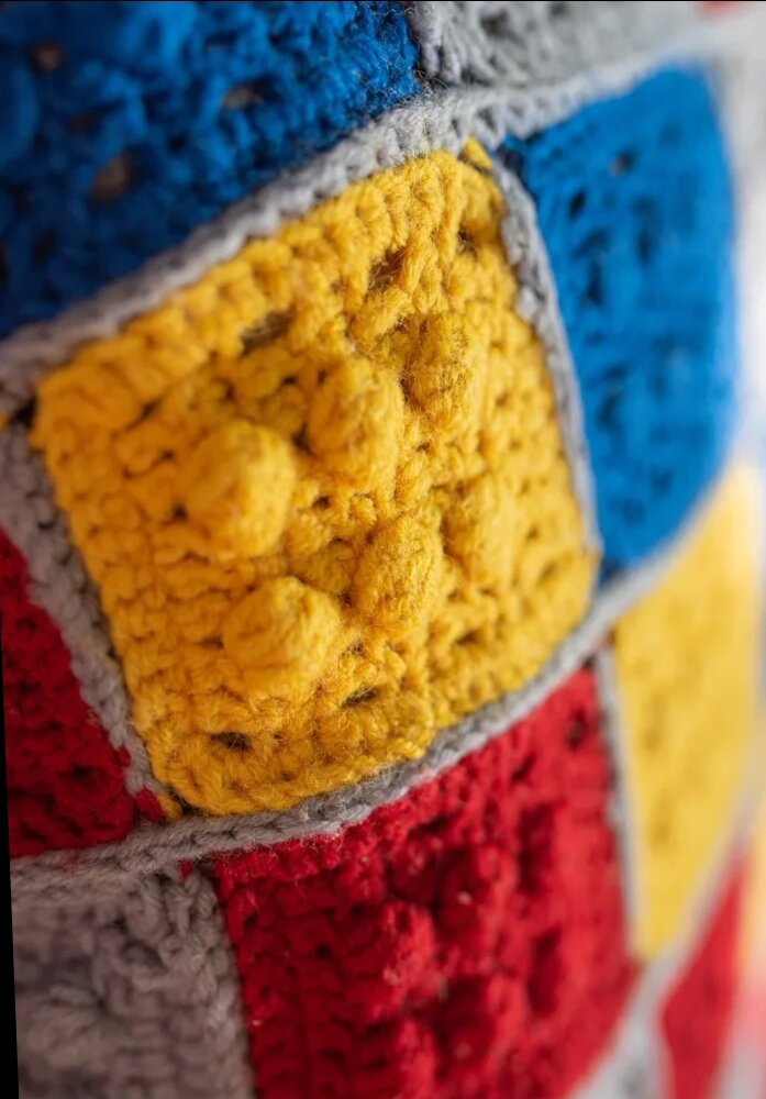 Узор шишечки крупным планом. 