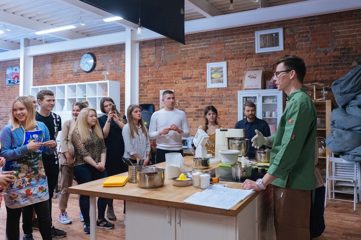 Провожу творческий мастер-класс. Фото — Антон Белицкий