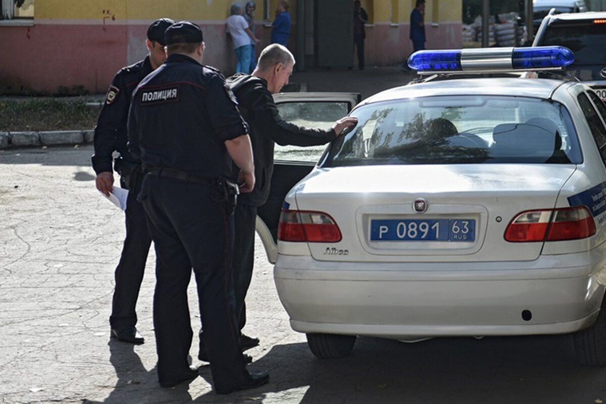 Полиции разрешено. Где живут полицейские. Где полиция живет. Где полиция. Где полицейские.