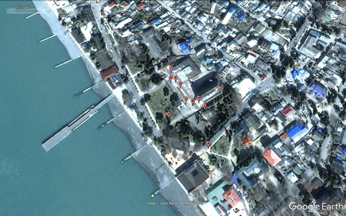 Спутниковый снимок гостиницы "Горизонт" 2005 г. © Google Earth