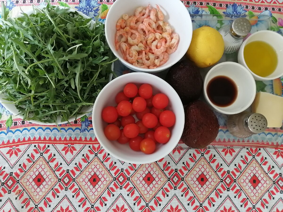 Салат с креветками, рукколой и авокадо | Ресторан в каждом Доме | Дзен