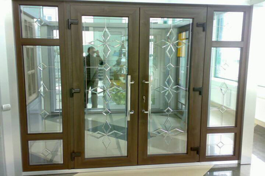 Применение оргстекла.