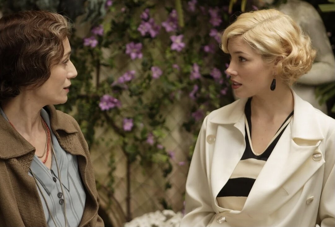 Мелодрама, комедия. Великобритания, Канада. Режиссёр: Стефан Эллиотт. В главных ролях: Джессика Бил, Бен Барнс, Кристин Скотт Томас и Колин Фёрт.