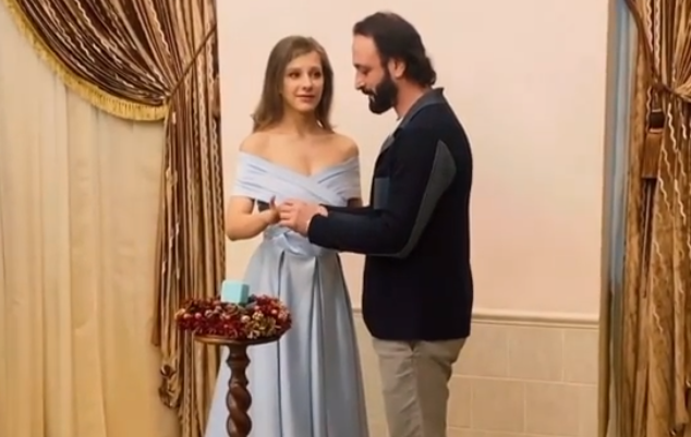 Лиза Арзамасова и Илья Авербух в ЗАГСе