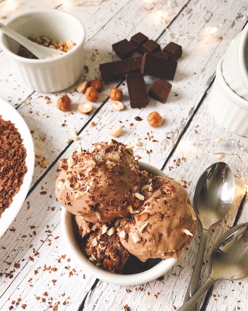 Шоколадное мороженое из сливок и сгущённого молока 