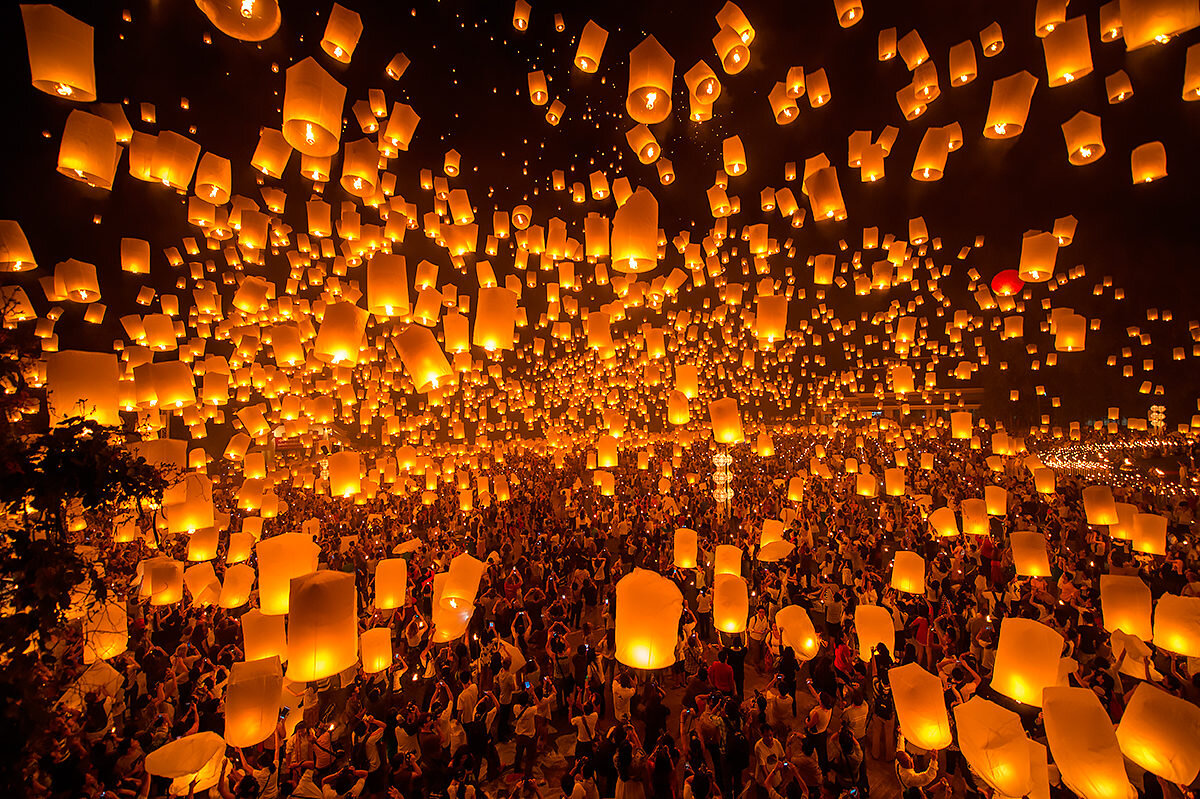 Yi Peng фестиваль фонарей Таиланд