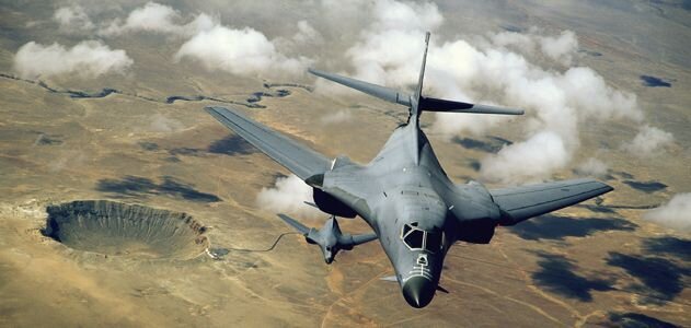 1998 год, полет над Аризонским кратером