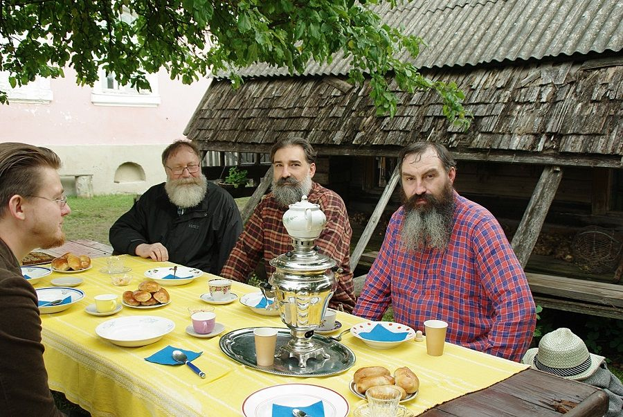 Номер телефона русской общины. Уральские староверы кержаки Беспоповцы. Старообрядцы Поповцы. Староверы и старообрядцы. Старообрядцы (раскольники, староверы).