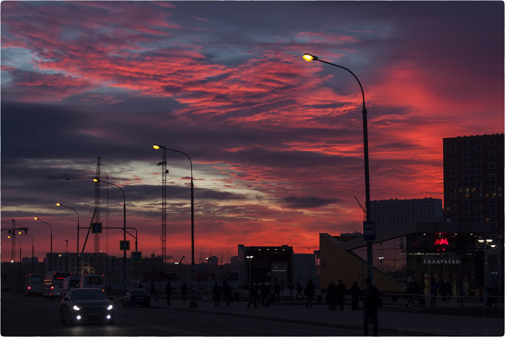 2. Закат над метро Саларьево © NickFW.ru - 17.11.2018г.