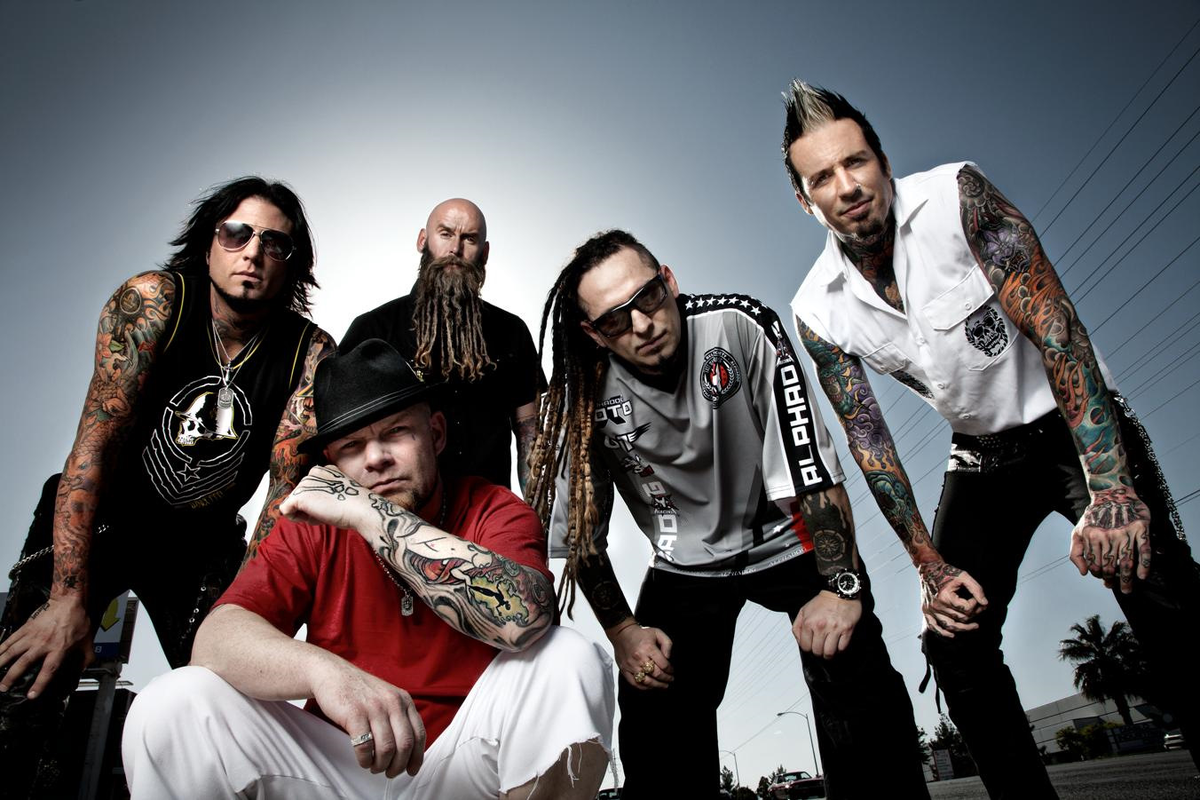 Five finger death punch mine перевод. Five finger Death Punch. Группа Five finger Death Punch. Группа Five finger Death Punch 2021. Группа Five finger Death Punch 2018.