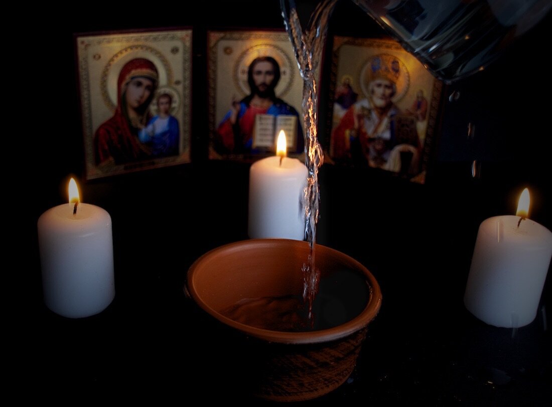 Обряды на Крещение 19 января со Святой крещенской водой