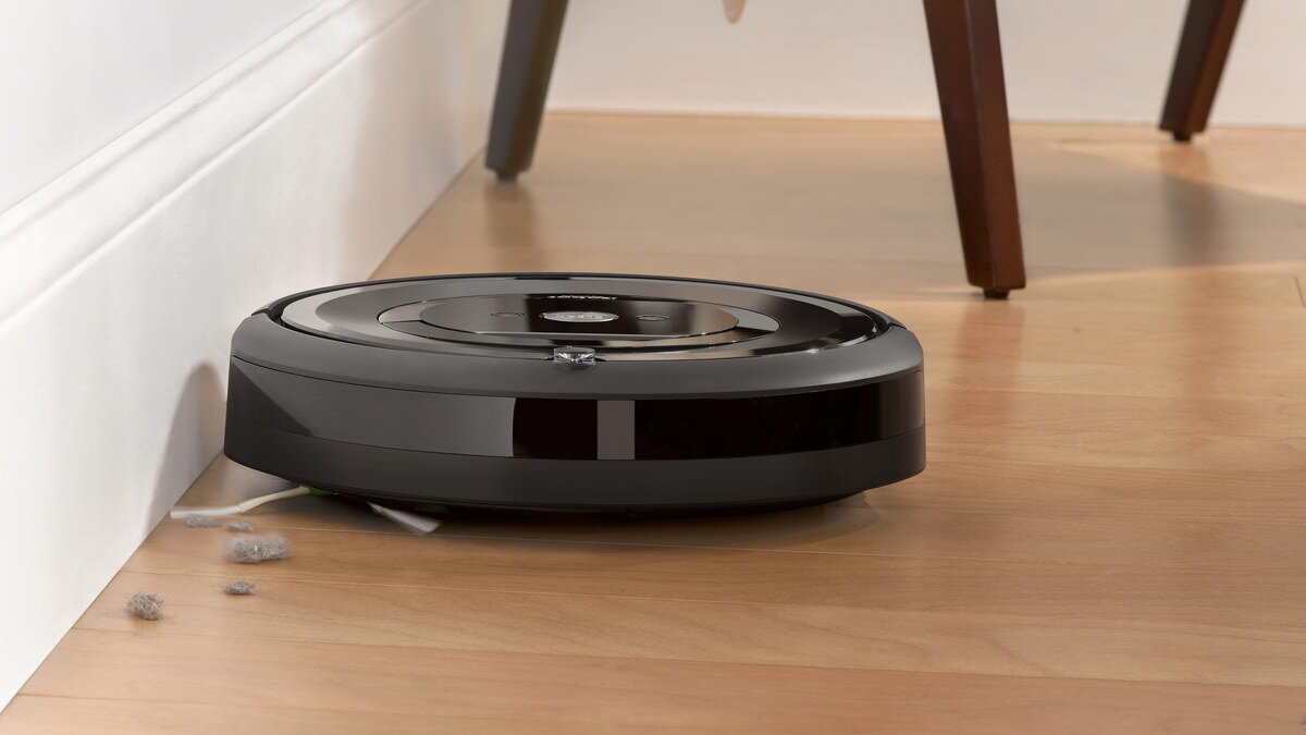 Roomba e5 собирает пыль вдоль стен