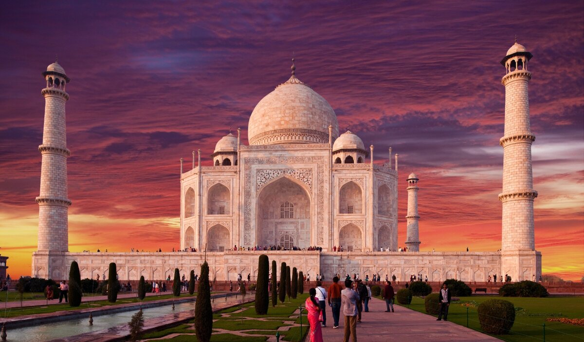 Источник фото: https://mocah.org/uploads/posts/521336-taj-mahal.jpg