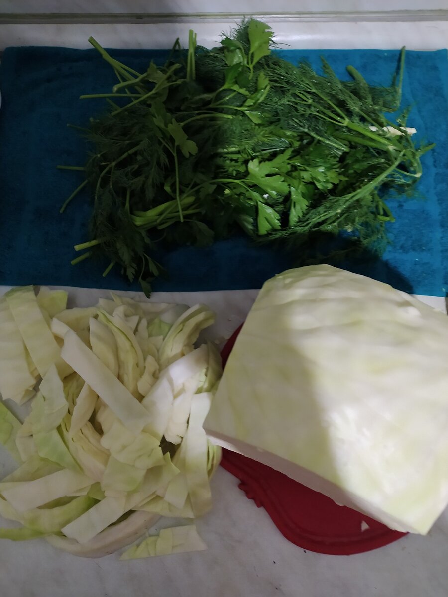 Капуста и зелень