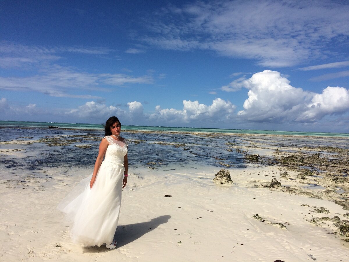 На фоне отлива