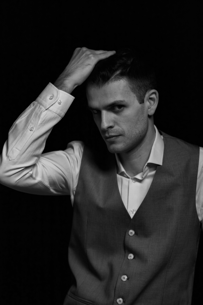 До съёмок выяснилось, что модель уважает карточную игру, образ стал очевиден!
