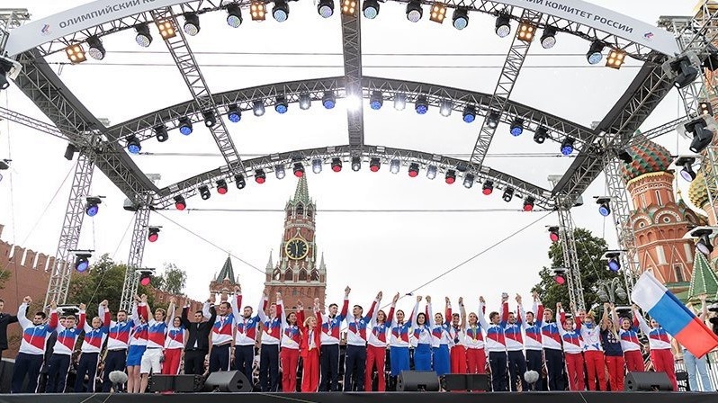 Церемония награждения героев
