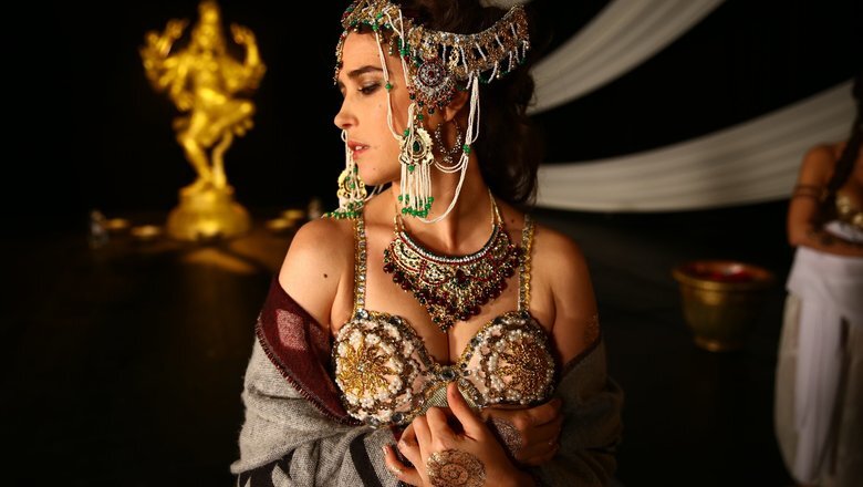 В российском сериале  «Мата Хари» главная роль досталась французской актрисе Ваине Джоканте 