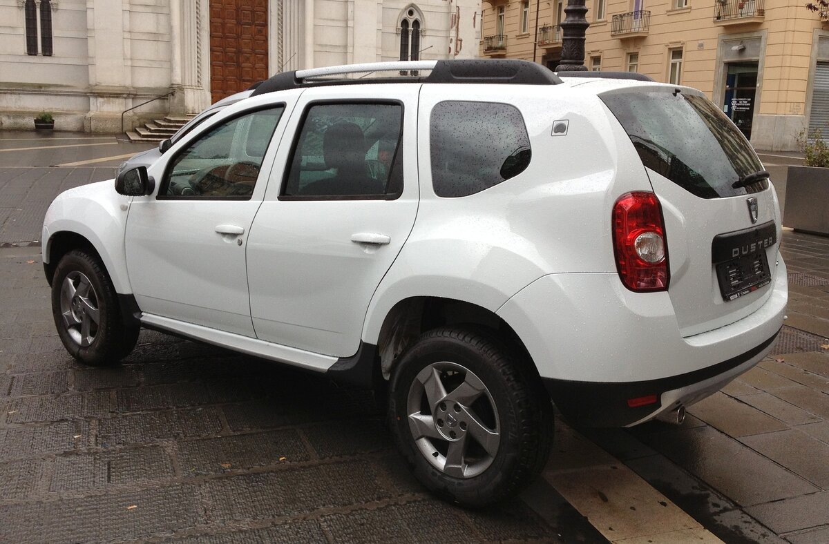 Задняя часть Renault Duster. Автор Wikimedia commons, лицензия Creative Commons Attribution 2.0 Generic изменений нет