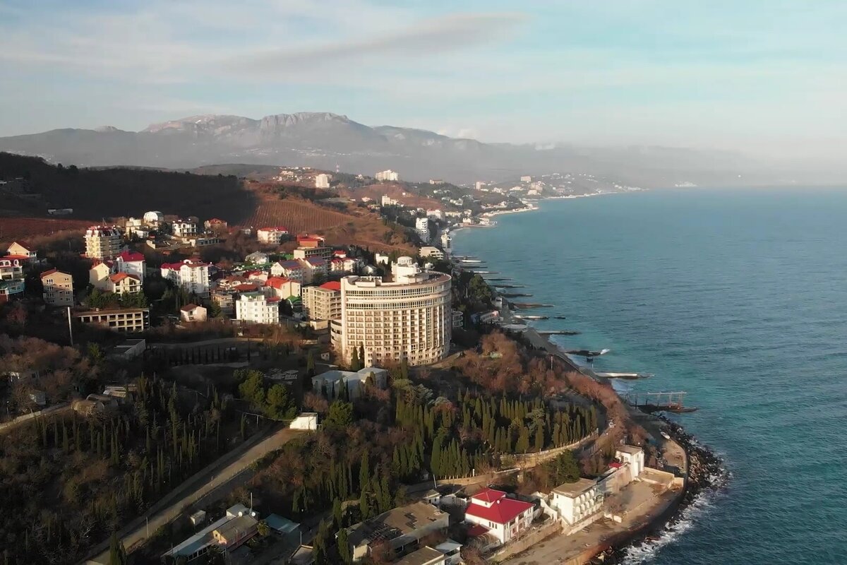 Нашла заброшенный пионерлагерь в Алуште, спрятанный от людей. Настоящая  ностальгия по детству | Крымская путешественница | Дзен