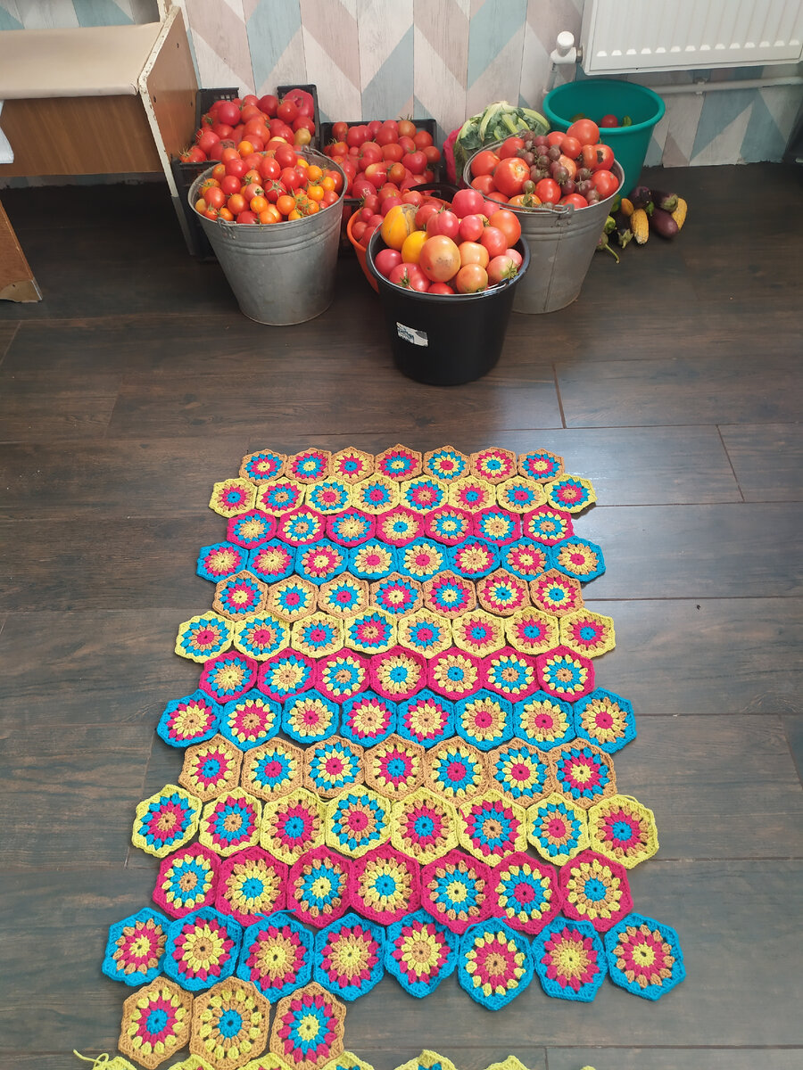 мотивы а на заднем плане предстоящая работа, на которую надо прерваться