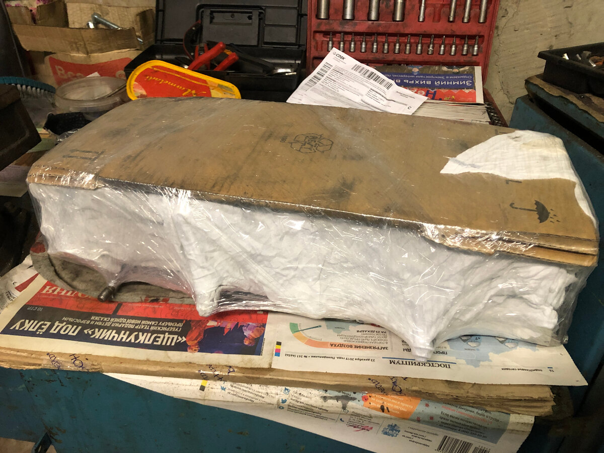 Попросил отдельно прикрыть отшлифованную плоскость, в подарок ветошь.