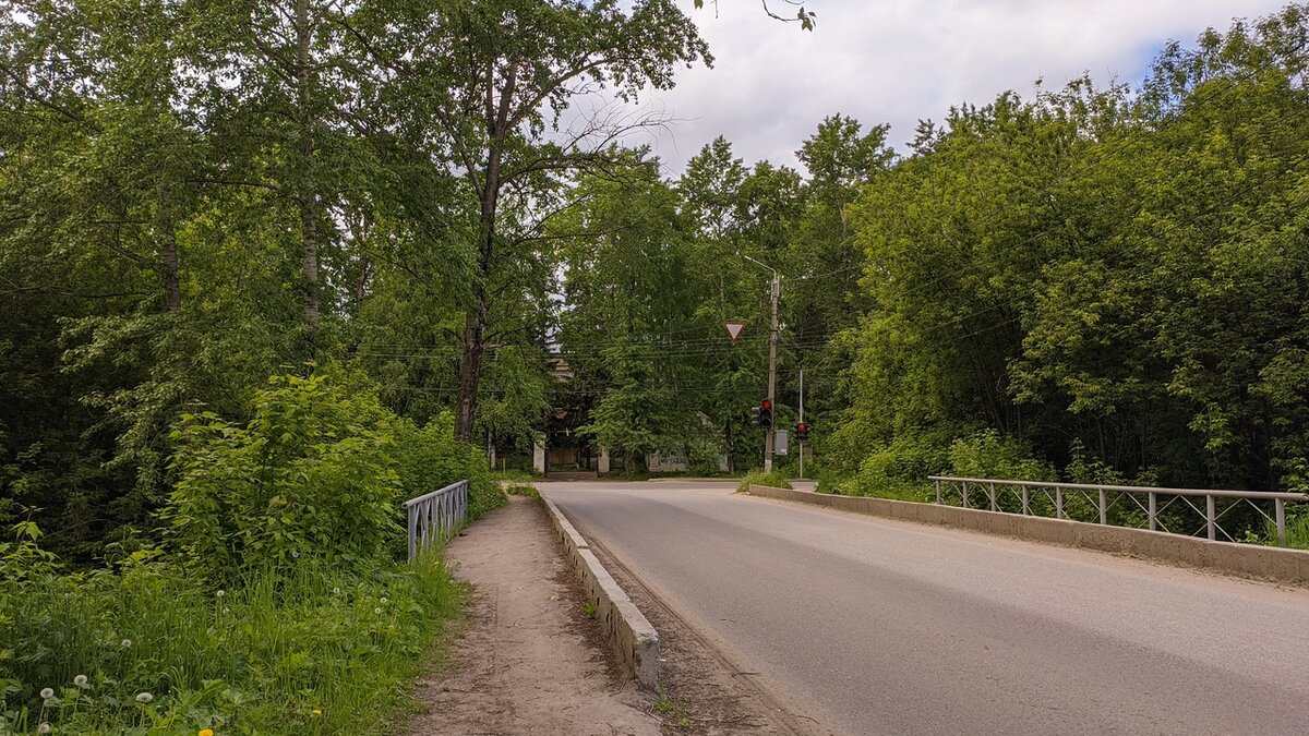 Эта история совсем не про «туристический центр» города, и совсем не про то, что принято показывать гостям в первую очередь.