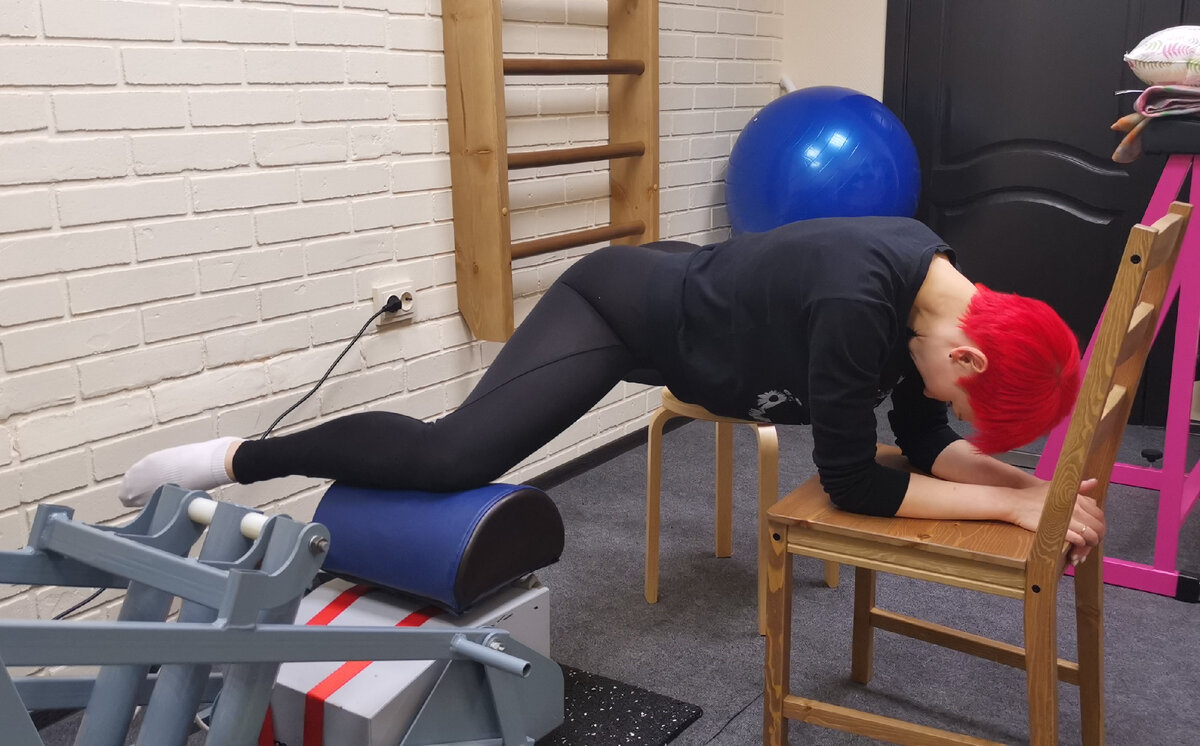 Растяжка поперечного шпагата на аппарате БМС