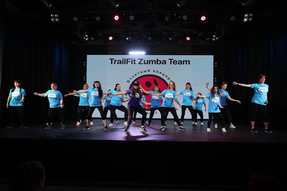 Lovelife team. Life команды. Диасофт люди реклама. Life команды. Дреам студия модели.