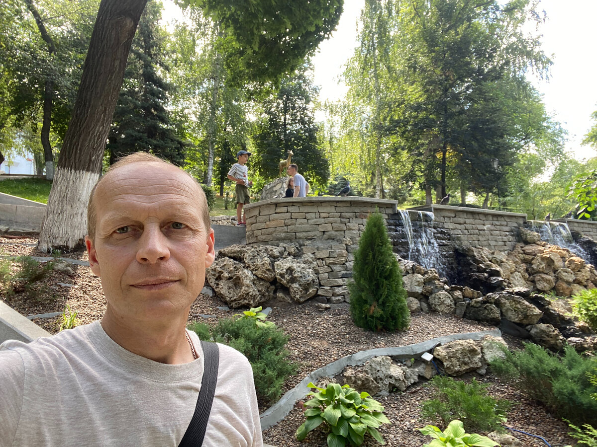 Павел Бочкарев в Струковском саду.