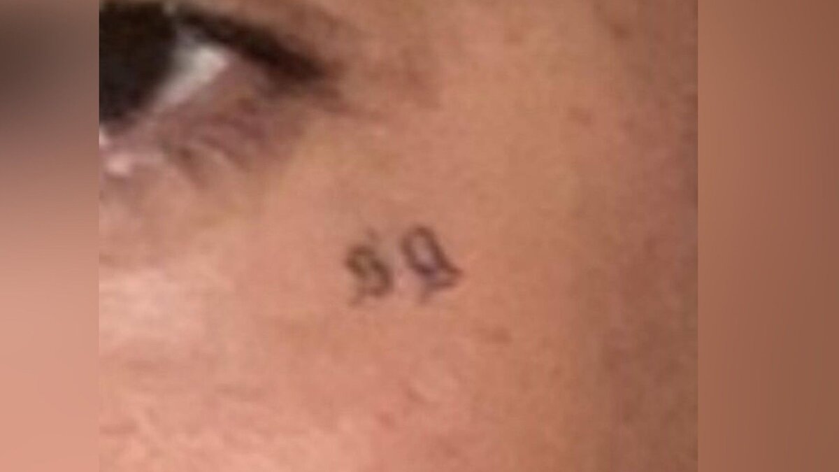    Новая татуировка Дрейка