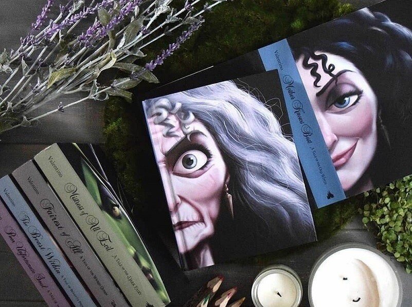 Серия книг о злодеях Дисней. Всего историй 8: о Чудовище, об Урсуле, о Злых сёстрах, о Злой королеве, о матушке Готель, о Круэлле, Малефисента и о леди Тримейн.