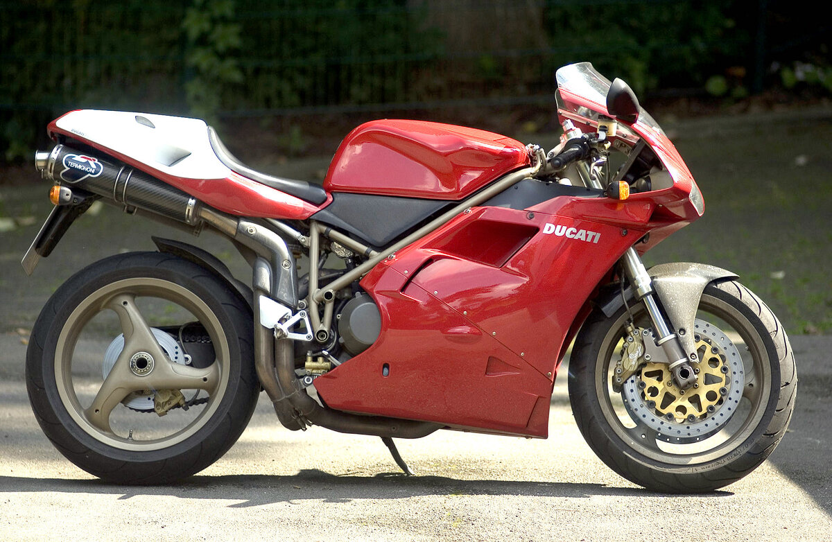 Ducati 916