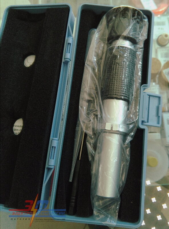 2. Рефрактометр бытовой в пенале