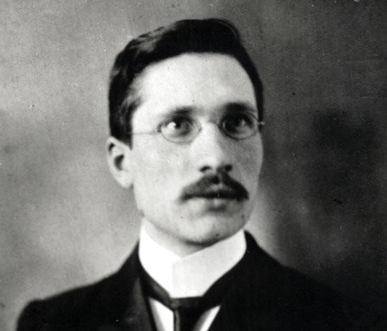 Молодой Вильгельм Фетлер (Василий Малов)