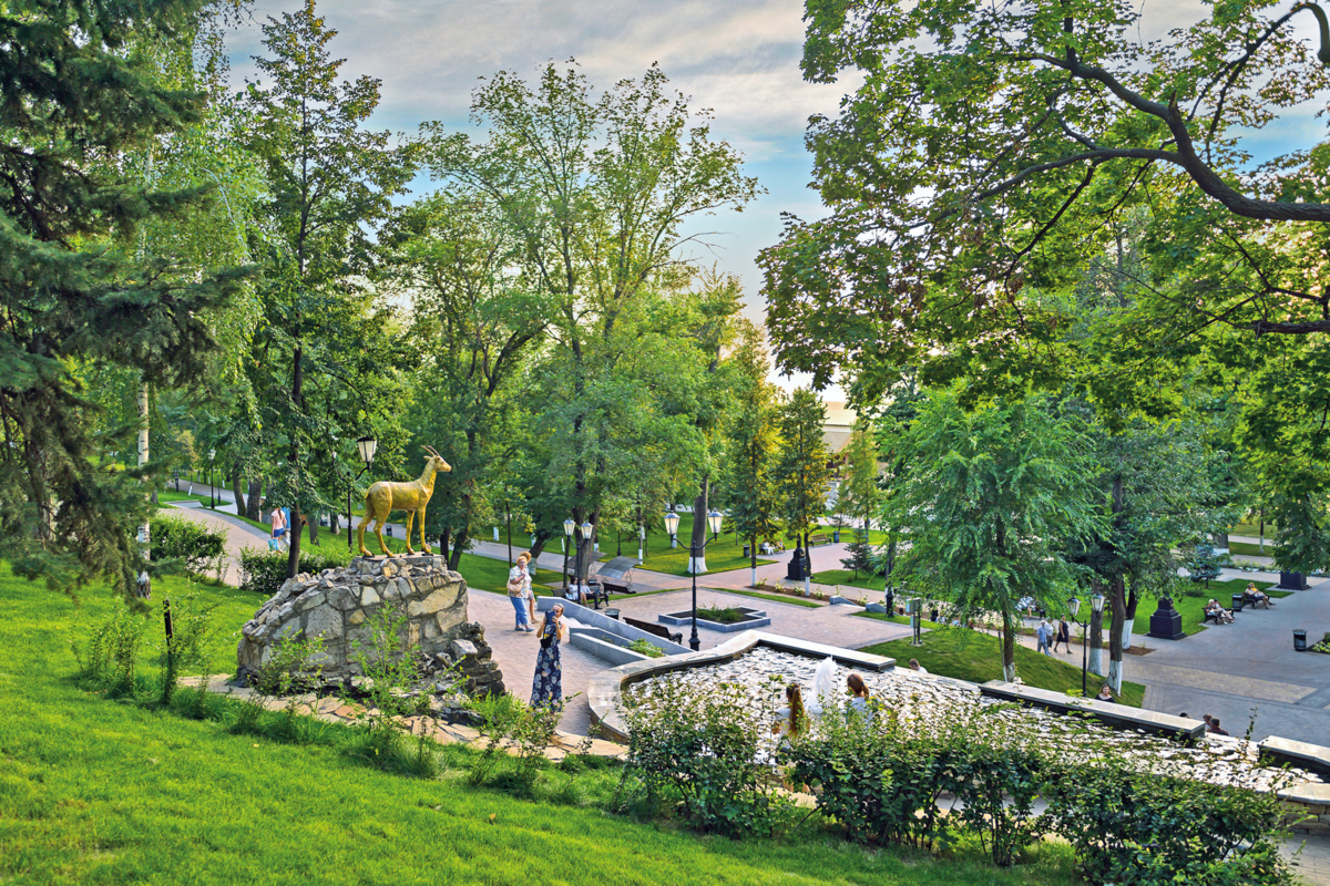 Самара парки открыты. Струковский парк Самара. Парк Струковский сад Самара. Струковском парке Самара. Струковский парк Самара коза.